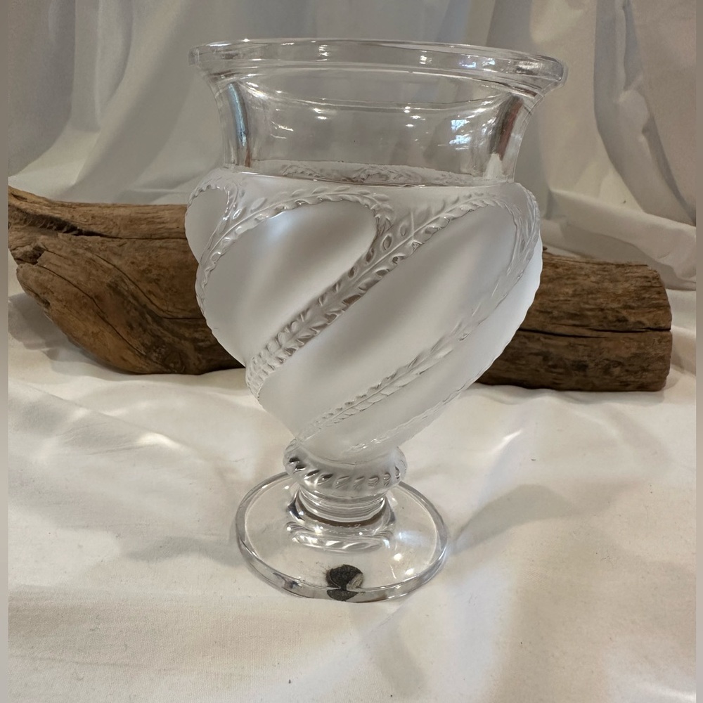 Lalique Ermenonville Frosted Crystal Vase-1950s-France-Leaf Vine-Glass-Bulbous - Picture 4 of 9